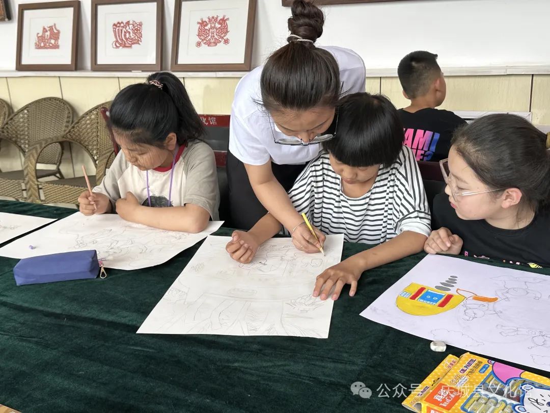 庆城县文化馆服务宣传周儿童装饰画培训